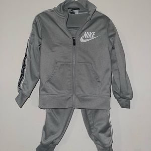 Toddler Nike sweatsuit